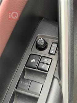 تۆیۆتا کۆرۆلا کرۆس